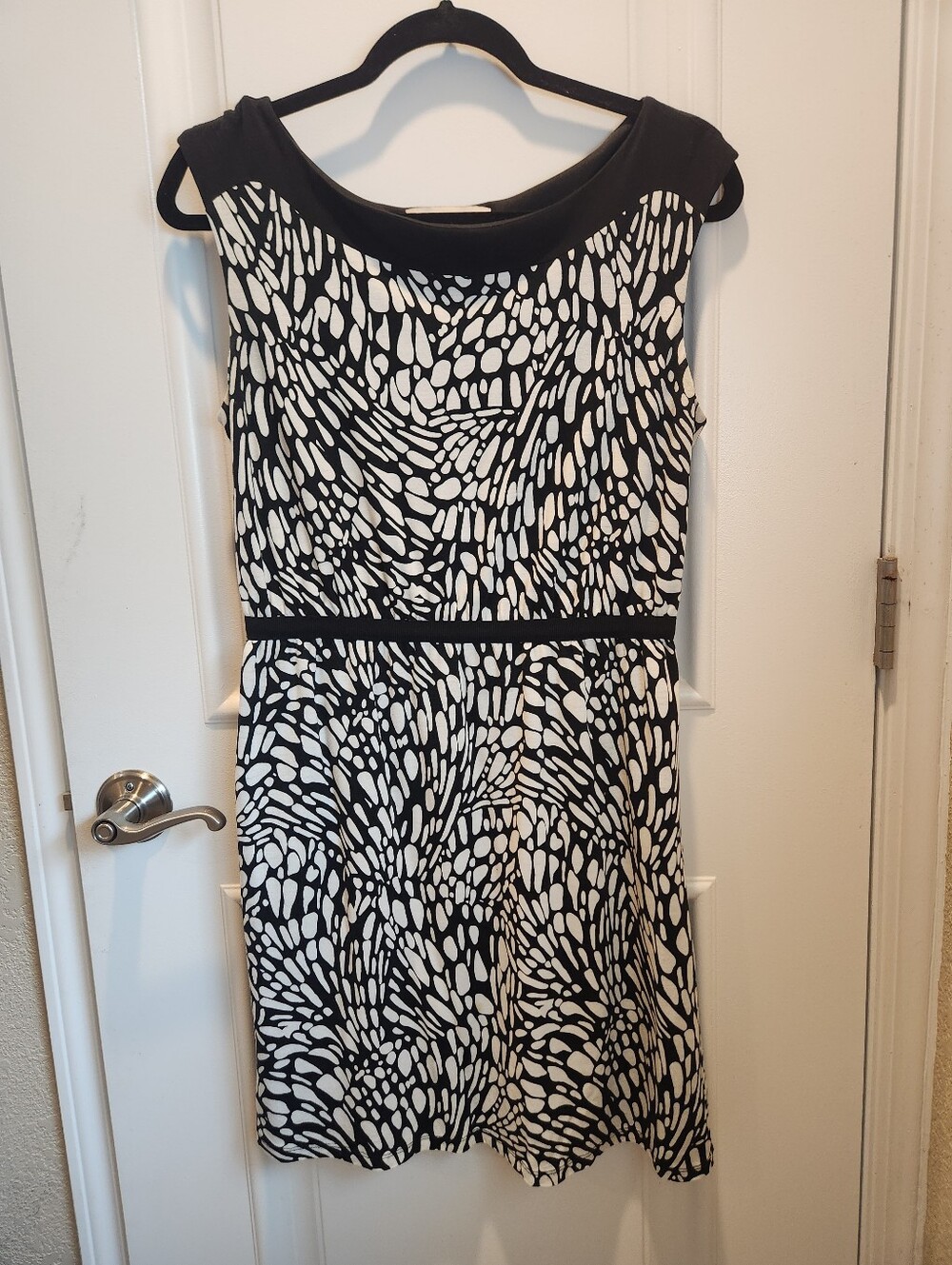 LOFT Black and White Sleeveless Midi Black And White Butterfly Dress